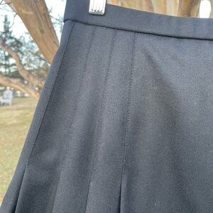 Vintage Pendleton 100% Wool Classic Black A-Line Pleated Skirt Preppy Elegant